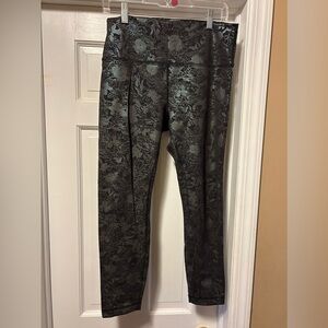 Lululemon foil print legging size 12